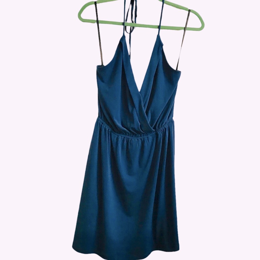 BCBGeneration NWT halter elastic waist knee length dress
